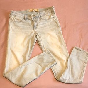 Hollister Light Wash Jeggings